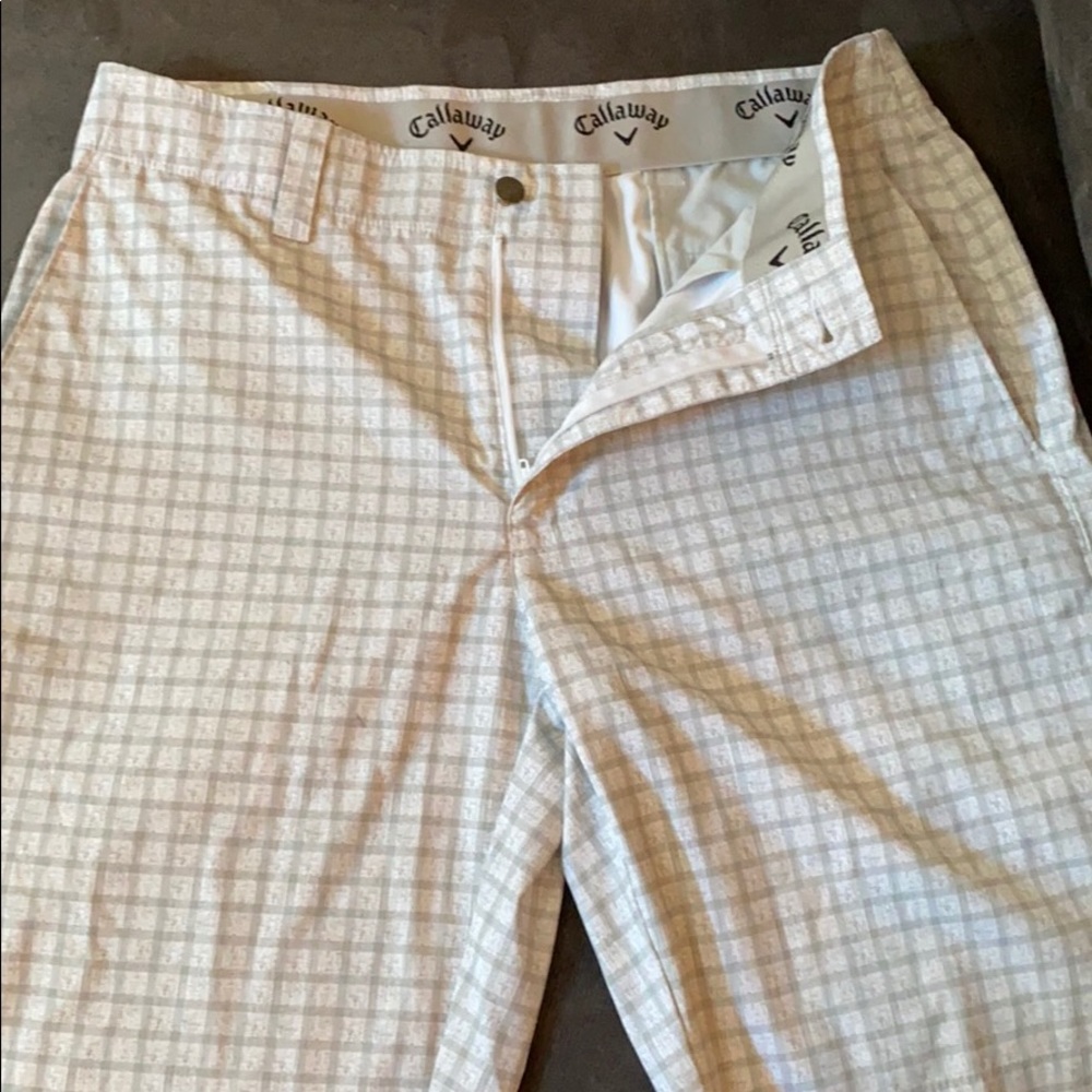 Gray and white Callaway golf shorts size 30